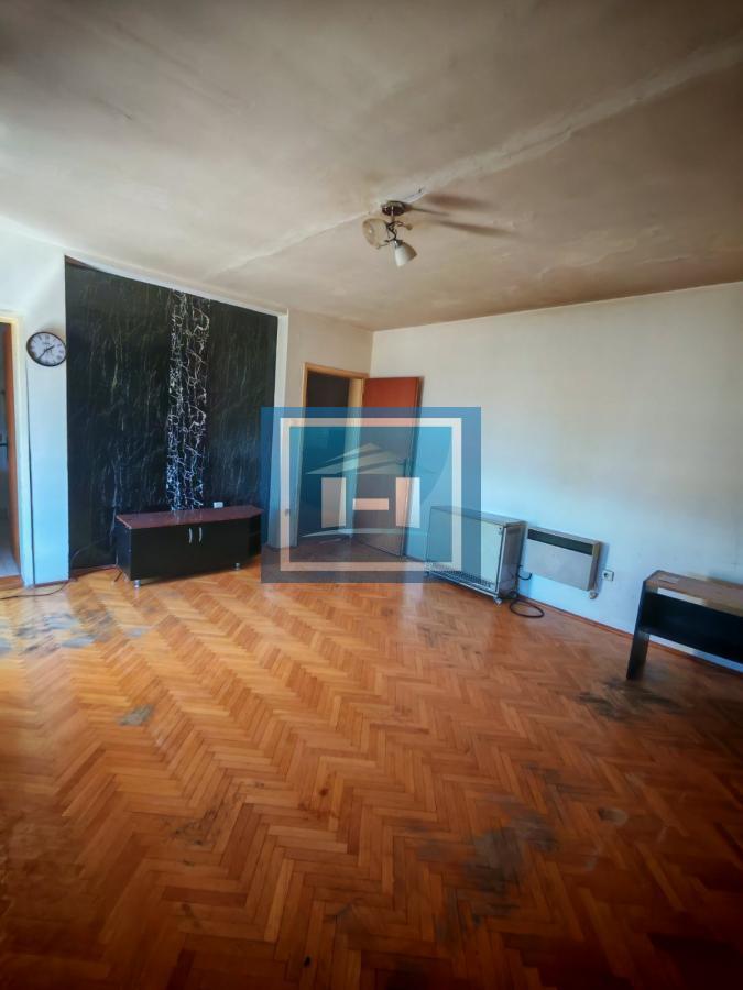 Odmah useljiv stan u Francuskoj ulici 10