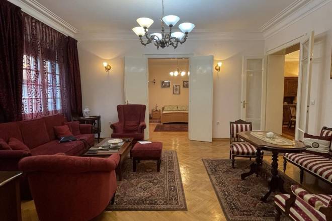 Prodajemo salonac kod Politike Nušićeva 113m2 1