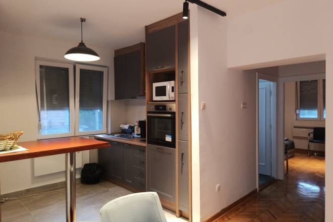 Odličan 3 0 stan sa dvorištem  61m2  Pašino brdo 3