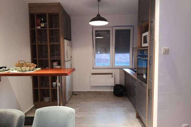 Odličan 3 0 stan sa dvorištem  61m2  Pašino brdo 4