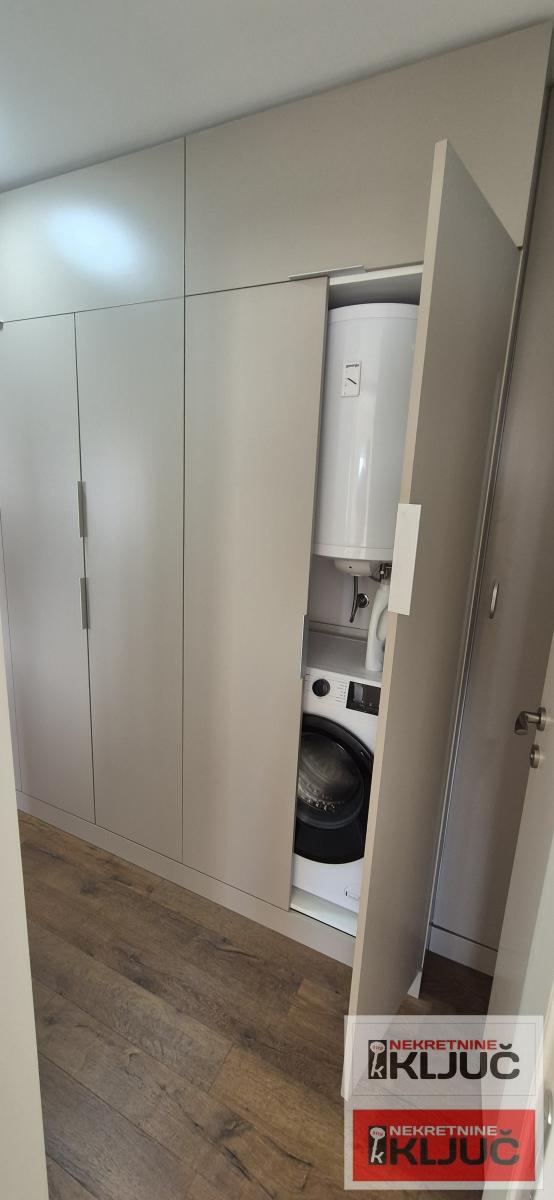 SAJMIŠTE, 57m2, Dvosoban, Renoviran, Namešten 11