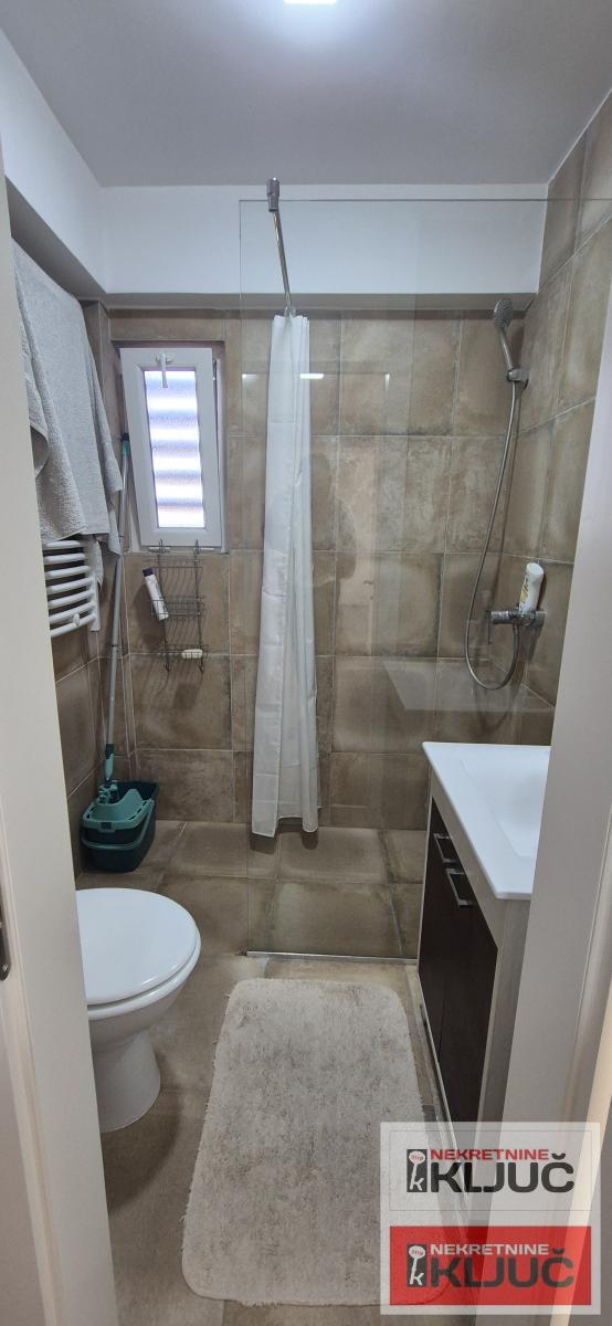 SAJMIŠTE, 57m2, Dvosoban, Renoviran, Namešten 9