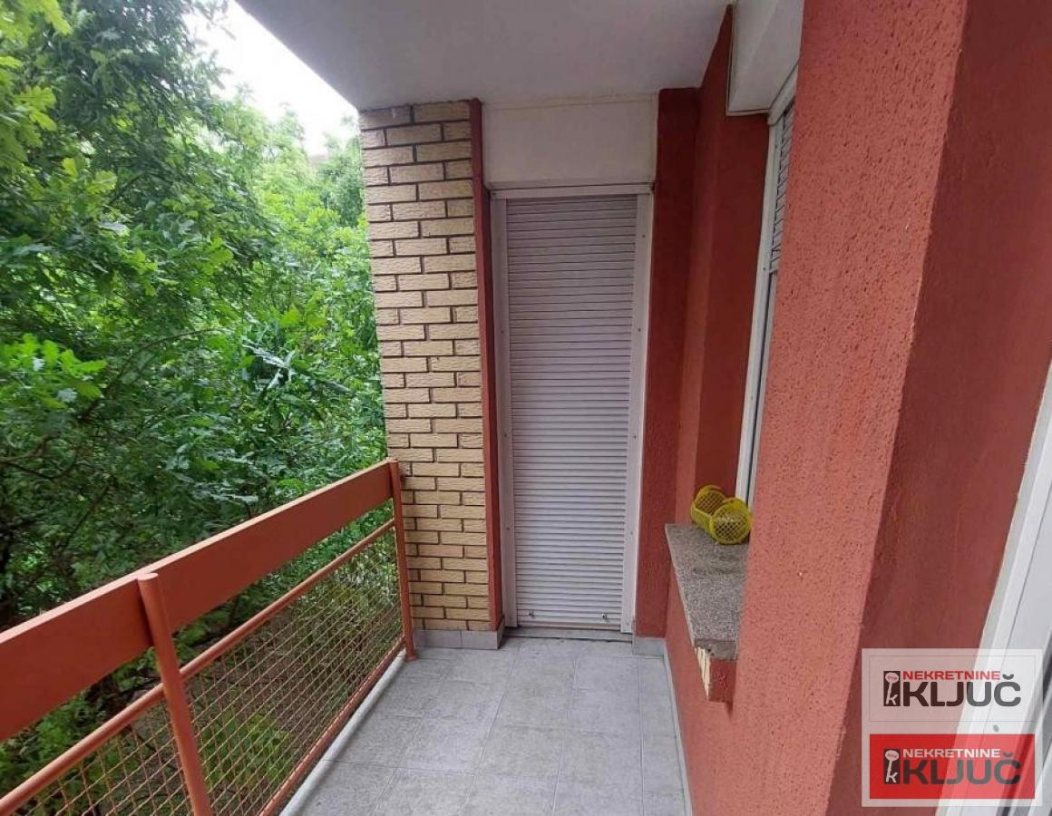 SAJMIŠTE-Pasterova, 54m2, Jednoiposoban, Fasadna cigla 10