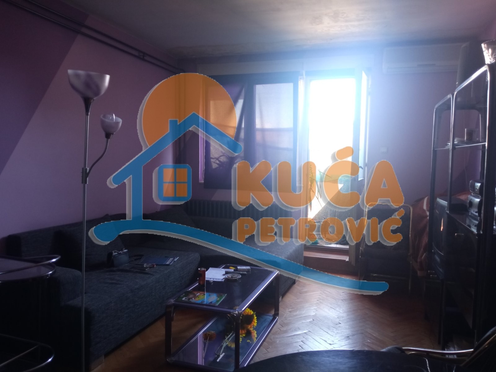 Trosoban stan, 77 m2, Centar, Sinđelićev trg ID: i-09392 1