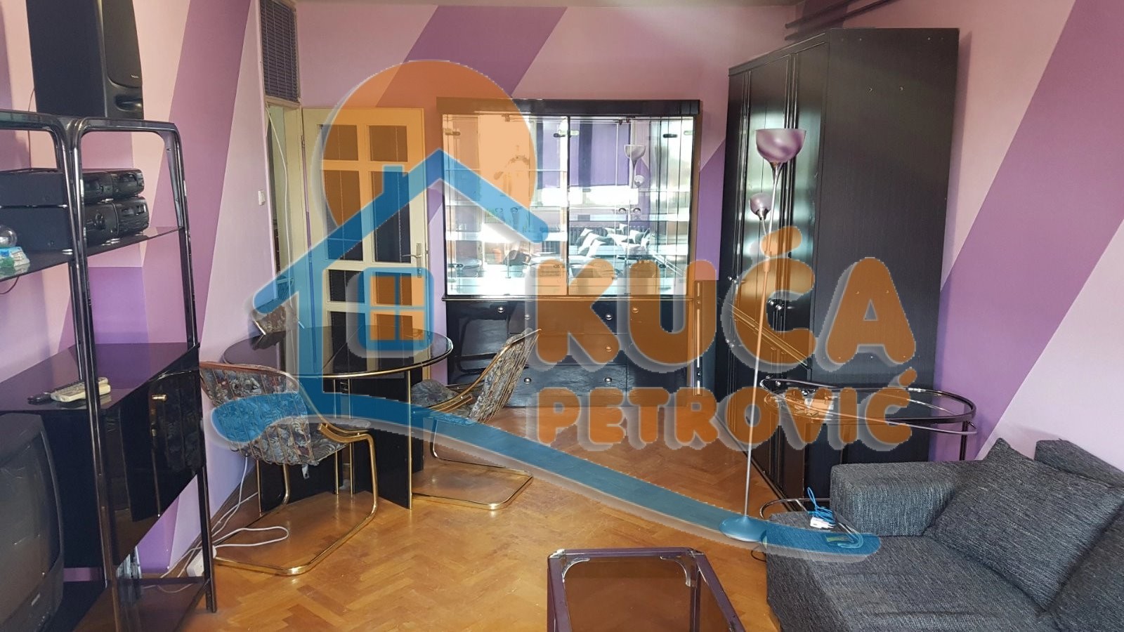 Trosoban stan, 77 m2, Centar, Sinđelićev trg ID: i-09392 7