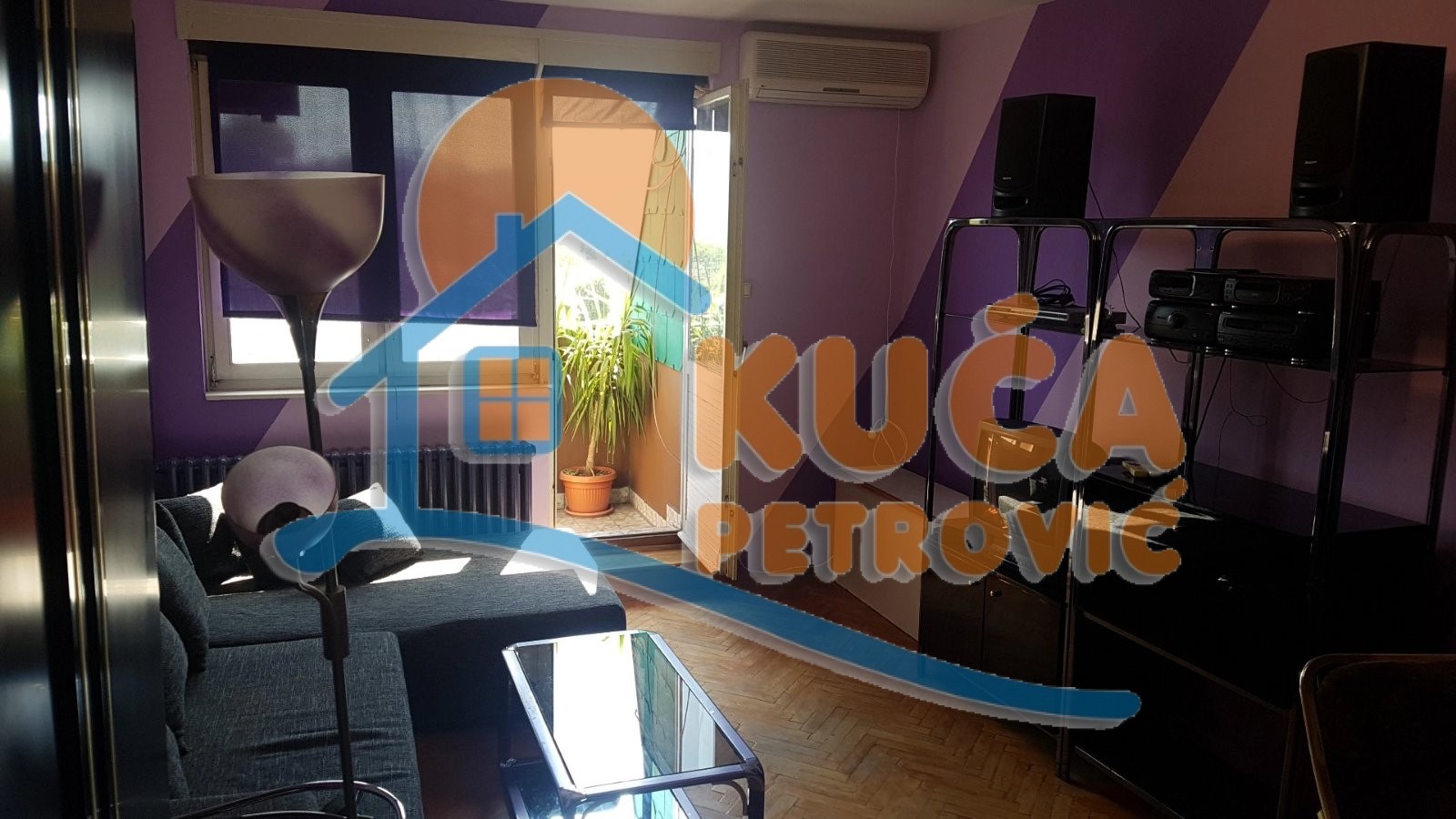 Trosoban stan, 77 m2, Centar, Sinđelićev trg ID: i-09392 8