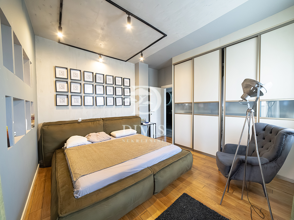 Dupleks stan 172m2  na prodaju  Gospodara Vučića 5