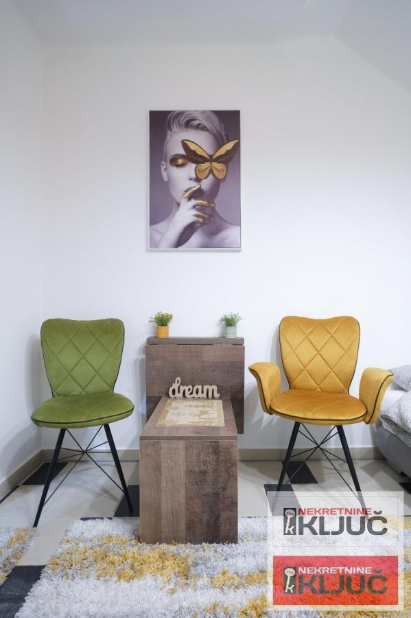 NAJLON PIJACA, 19m2, Garsonjera, Nameštena 12