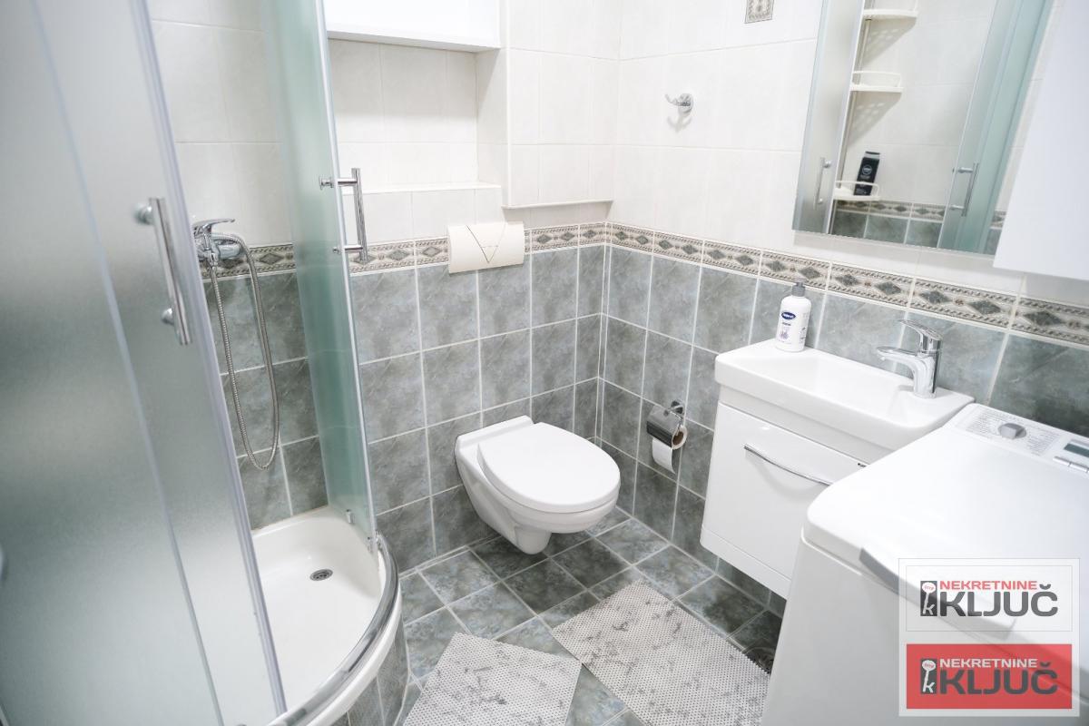 NAJLON PIJACA, 19m2, Garsonjera, Nameštena 13