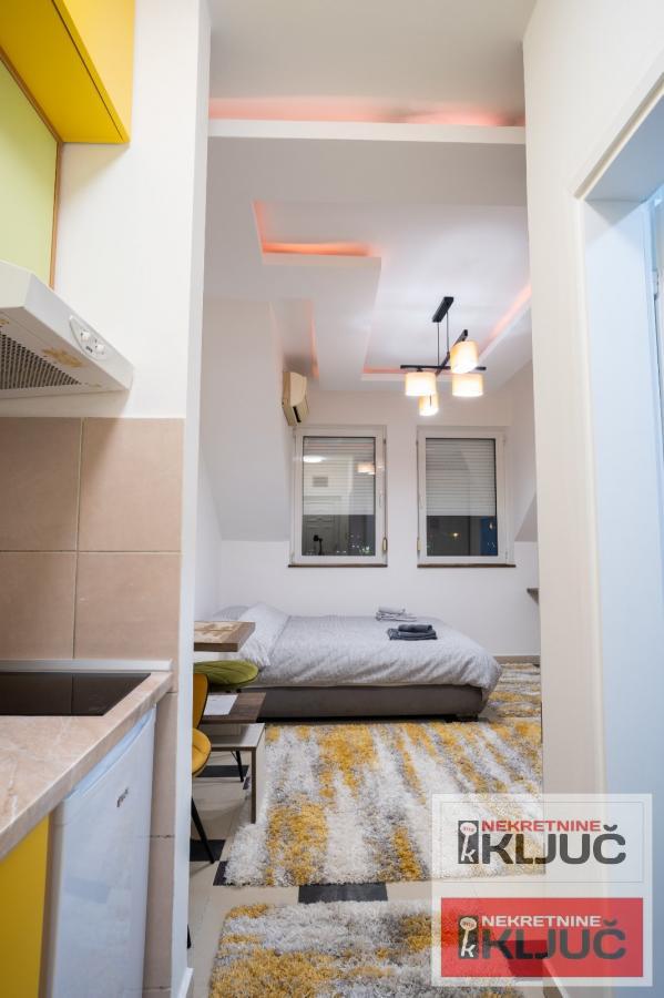 NAJLON PIJACA, 19m2, Garsonjera, Nameštena 9