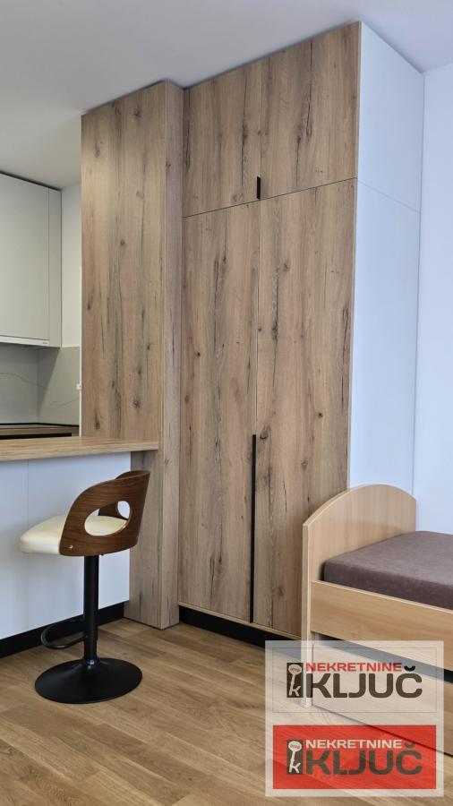 TELEP IZDAJE SE MODERNO OPREMLJENA GARSONJERA 17