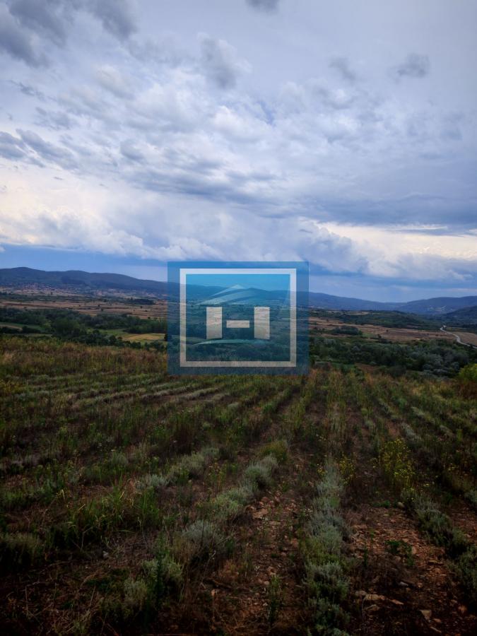 Više parcela sa starijim objektom 1