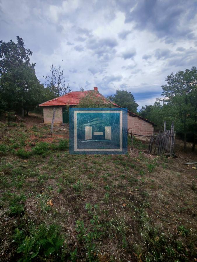 Više parcela sa starijim objektom 5