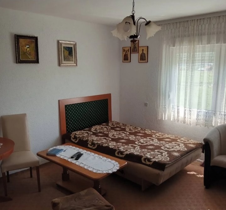 Prodajem kucu u Sjenici 3