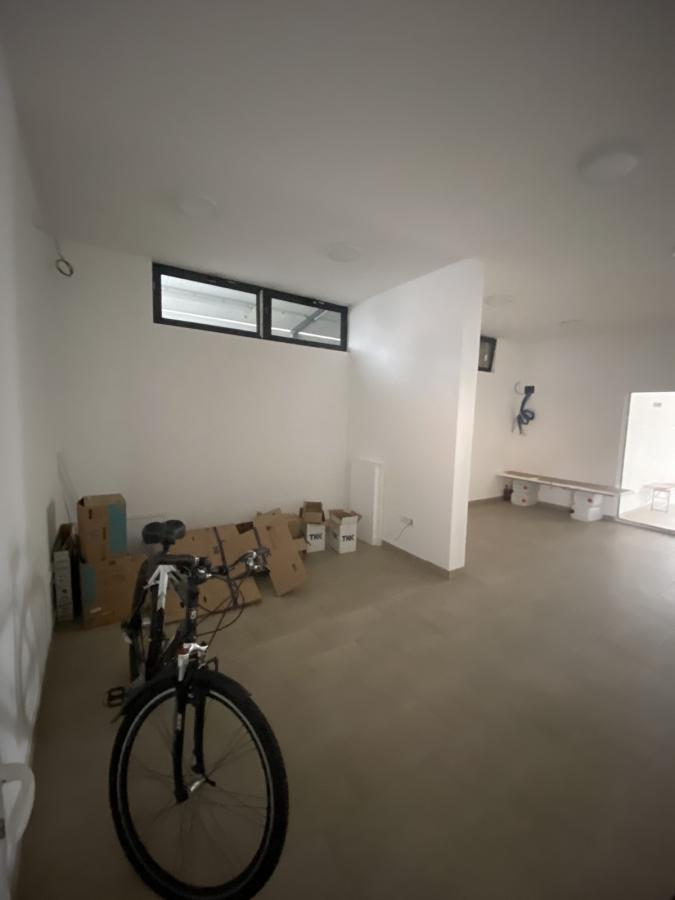 IZDAVANJE POSLOVNOG PROSTORA – IDEALNO ZA TEHNIČKI PREGLED ILI AUTO-SERVIS 9