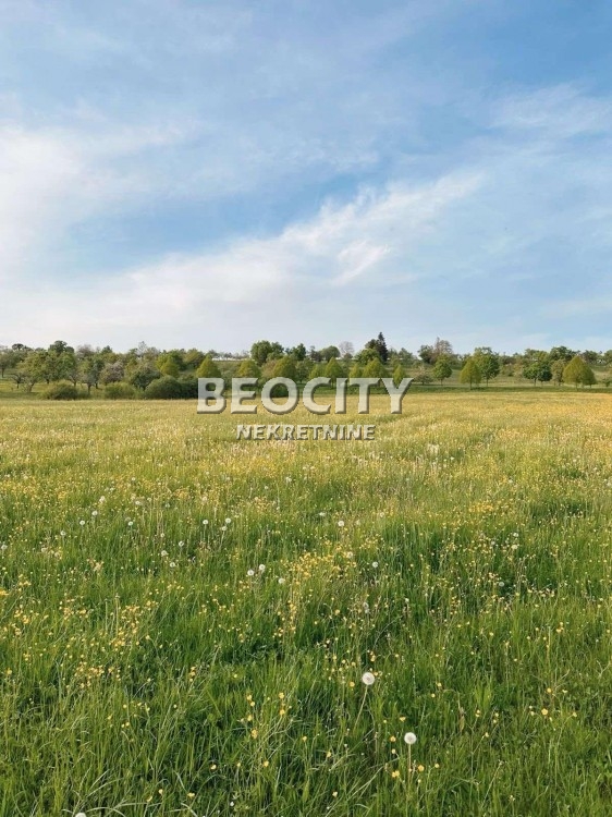 Plac, Ugrinovci, Greda ID: 123009 1