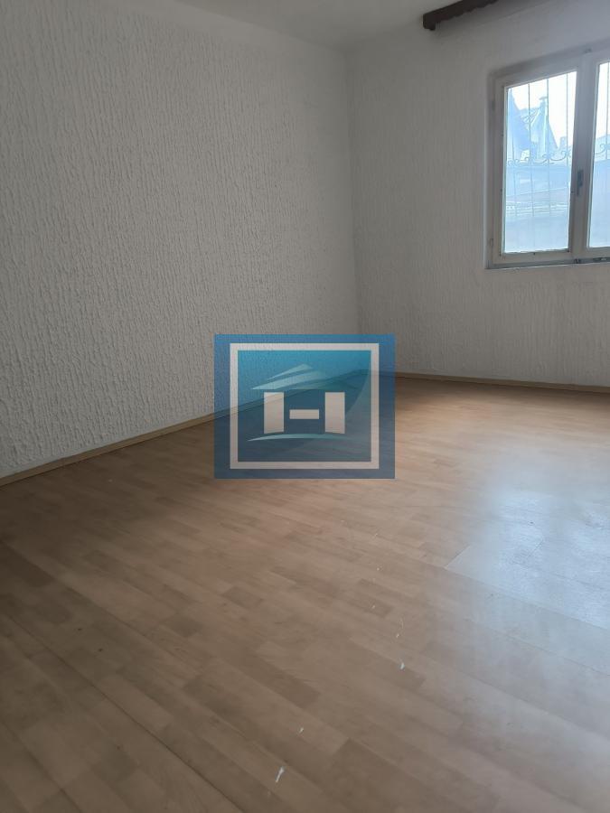 Prizemna kuća od 92 m² sa garažom – Ćuprija, blizina Doma zdravlja 5