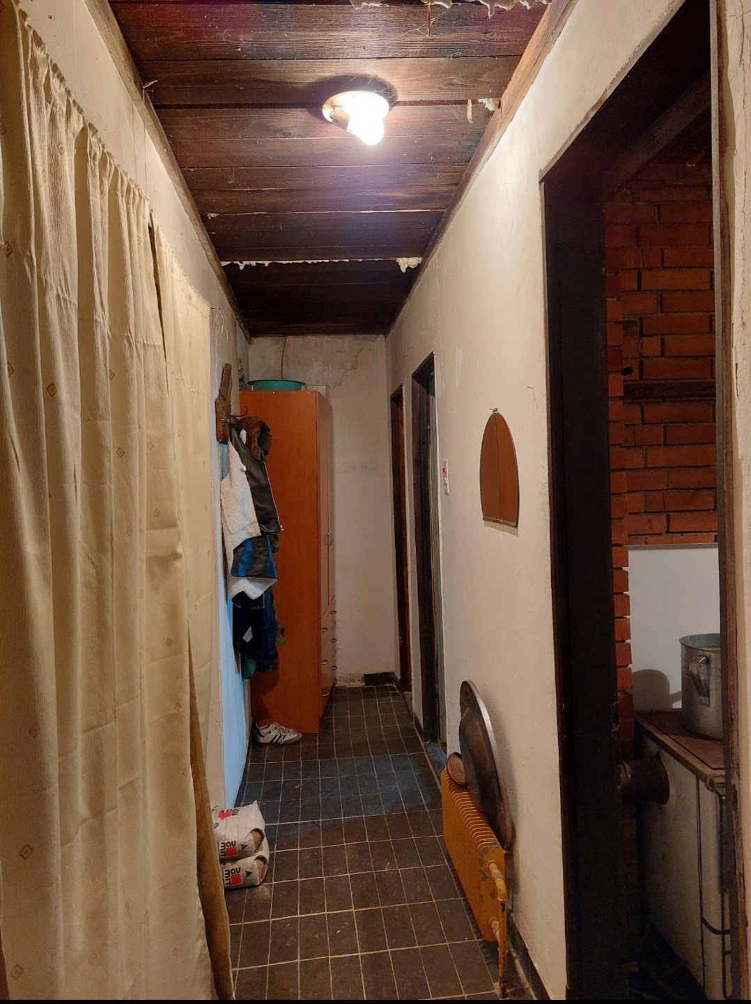 Prodajem kamenu kucu 5