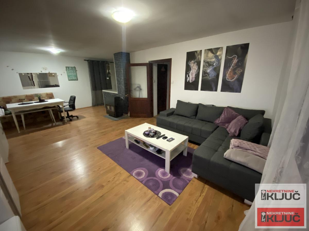 BEOČIN IZDAJE SE TROSOBNA OPREMLJENA KUĆA 1