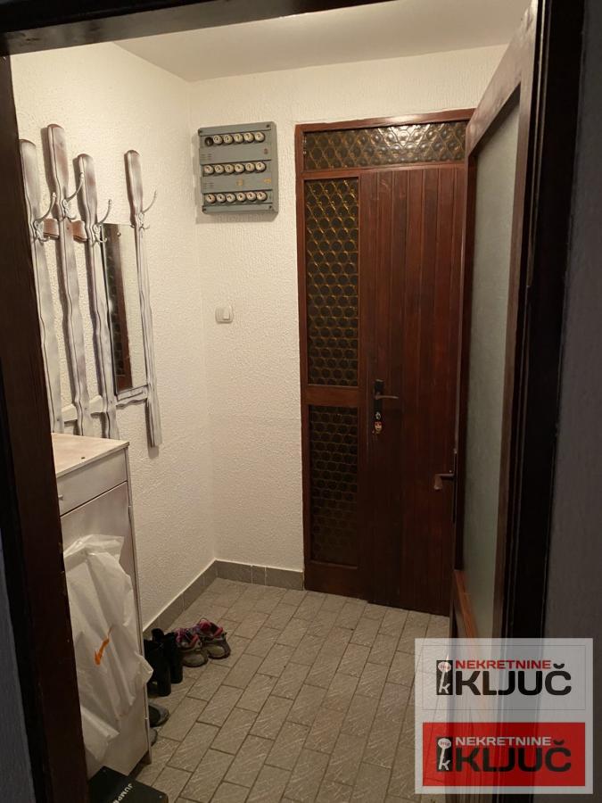 BEOČIN IZDAJE SE TROSOBNA OPREMLJENA KUĆA 3