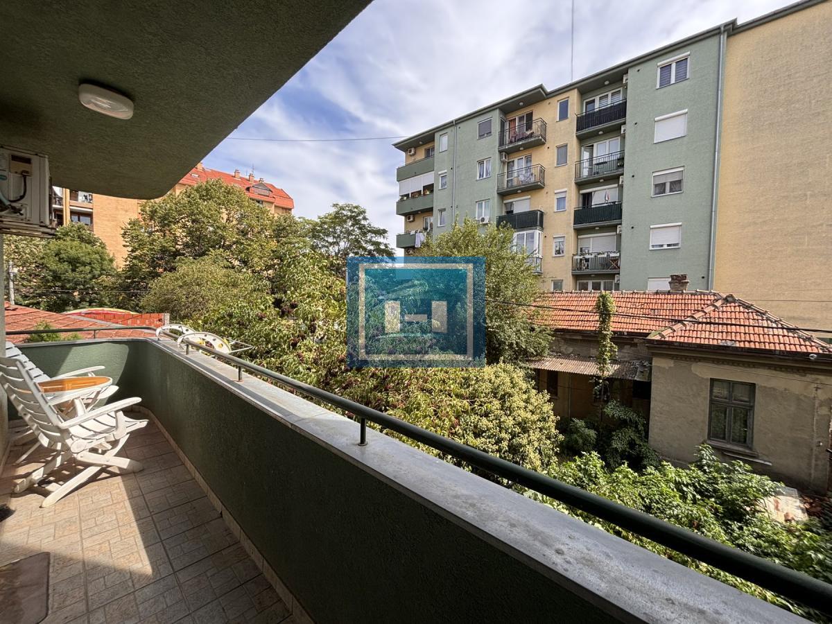 Izdaje se moderan stan u srcu grada – 49m² 10