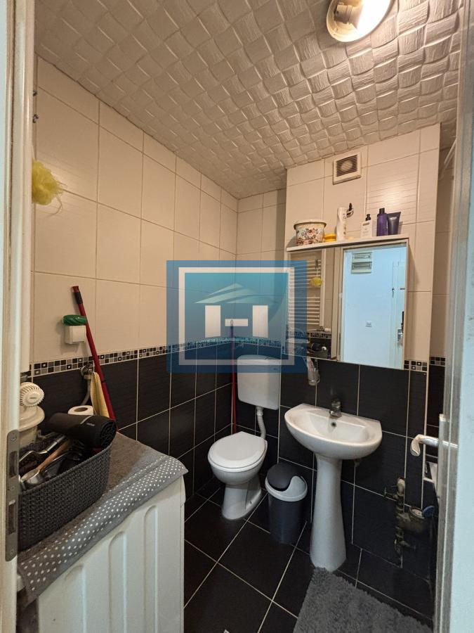 Izdaje se moderan stan u srcu grada – 49m² 3