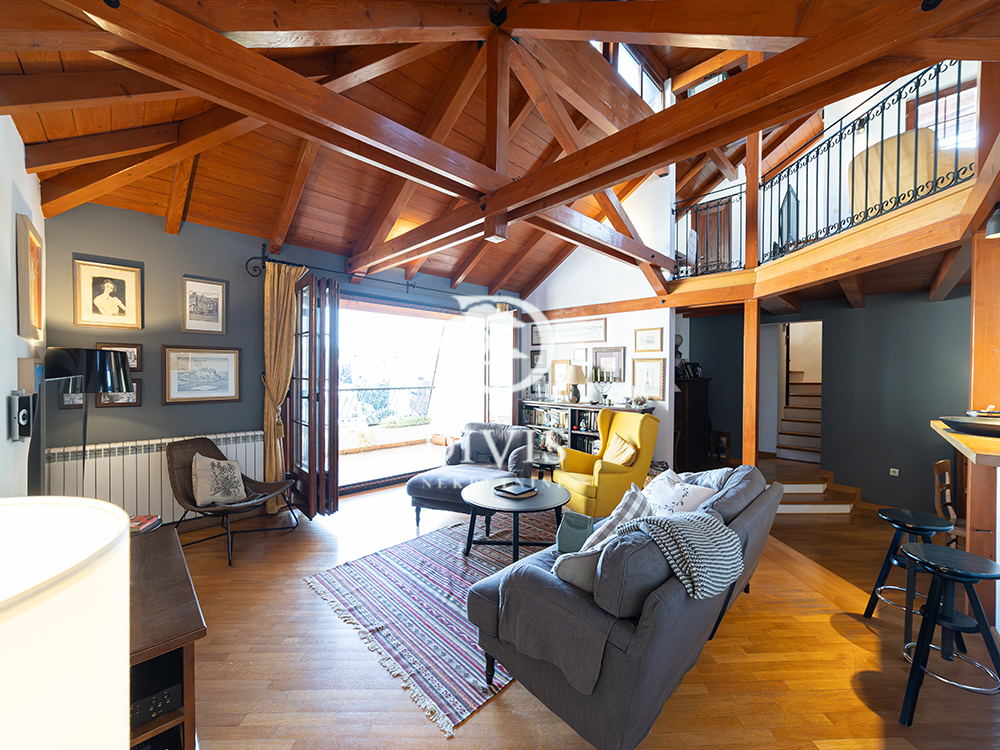 Četvorosoban dupleks na Dorćolu sa 2 terase  192m2 1