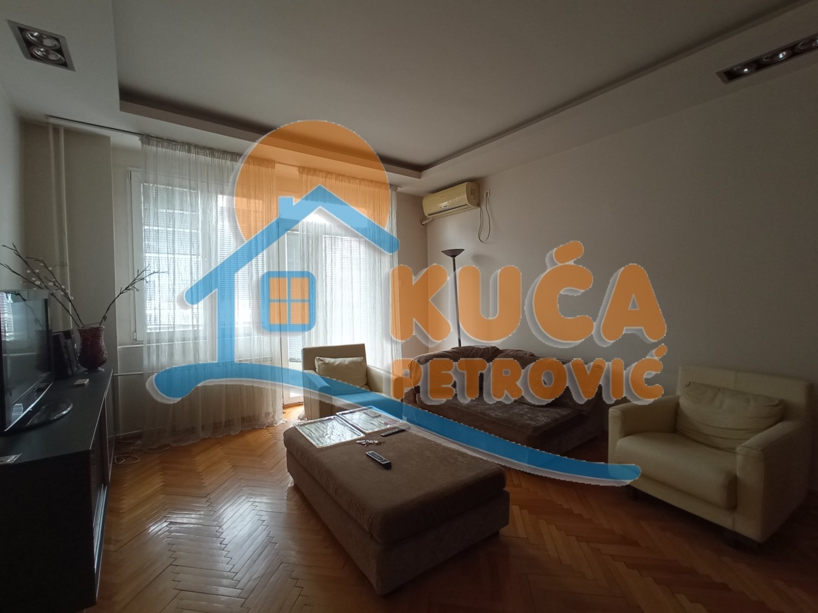 Trosoban stan, 105 m2, Centar, Obrenovićeva ID: i-014797 1