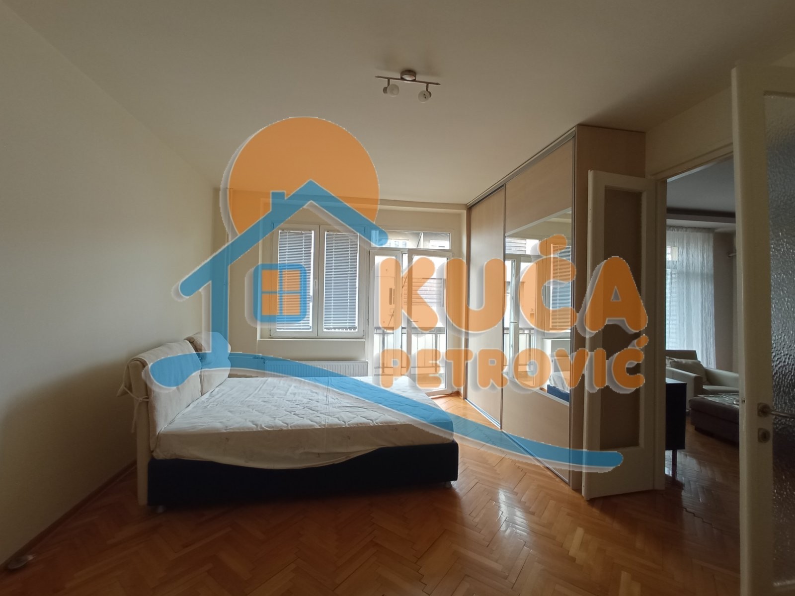 Trosoban stan, 105 m2, Centar, Obrenovićeva ID: i-014797 12