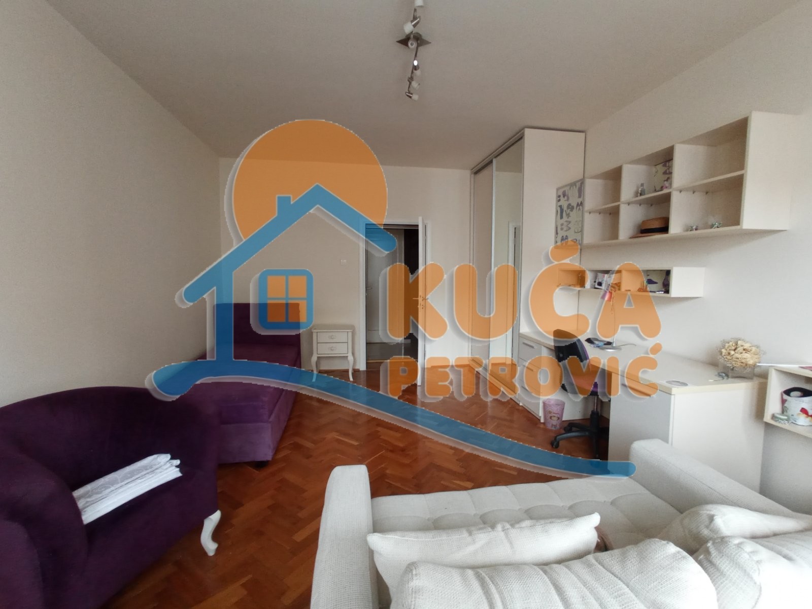 Trosoban stan, 105 m2, Centar, Obrenovićeva ID: i-014797 16