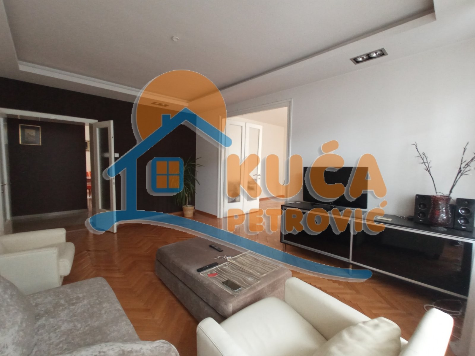 Trosoban stan, 105 m2, Centar, Obrenovićeva ID: i-014797 3