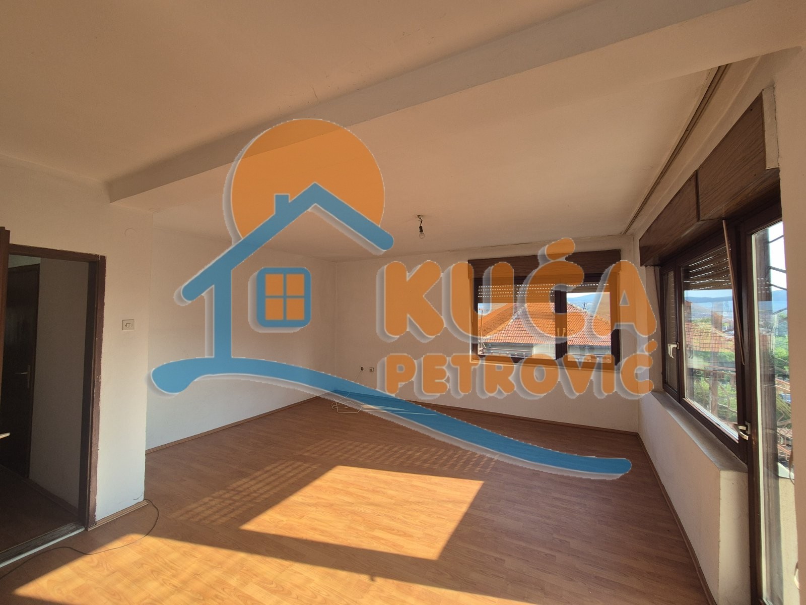 Trosoban stan, 97 m2, Palilula, Kragujevačka ID: p-014804 1