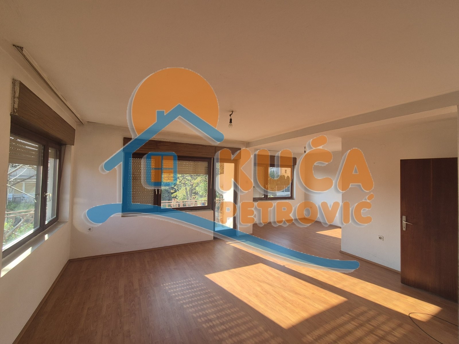 Trosoban stan, 97 m2, Palilula, Kragujevačka ID: p-014804 2