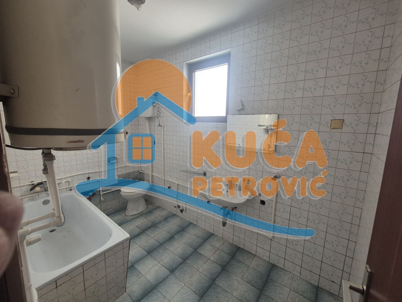 Trosoban stan, 97 m2, Palilula, Kragujevačka ID: p-014804 8