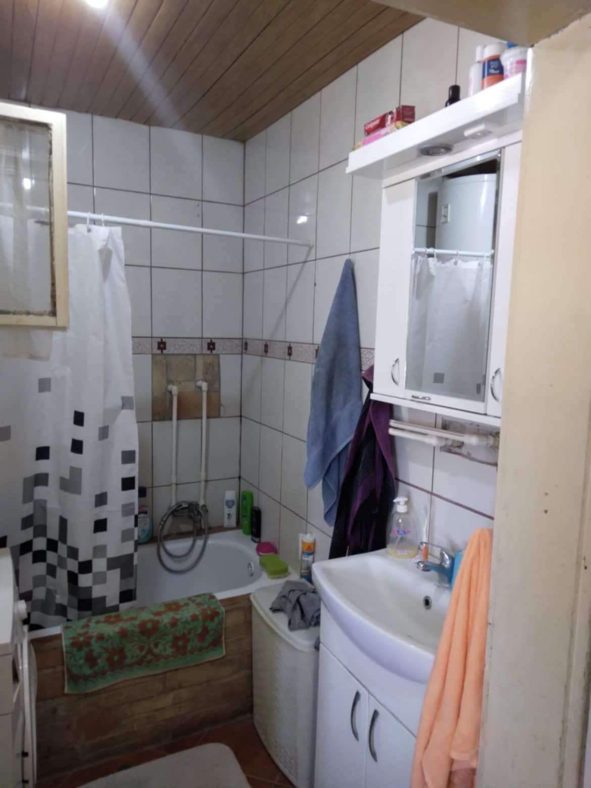 KUCA NA MRTVOJ TISI U BEČEJU 4