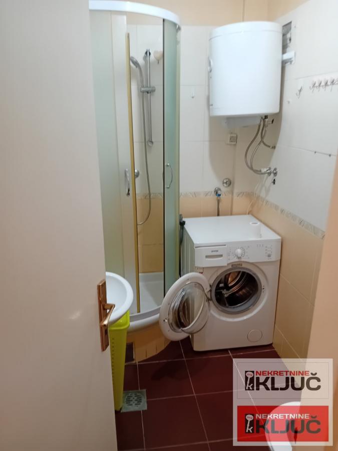 DETELINARA-useljiv dvosoban stan 7