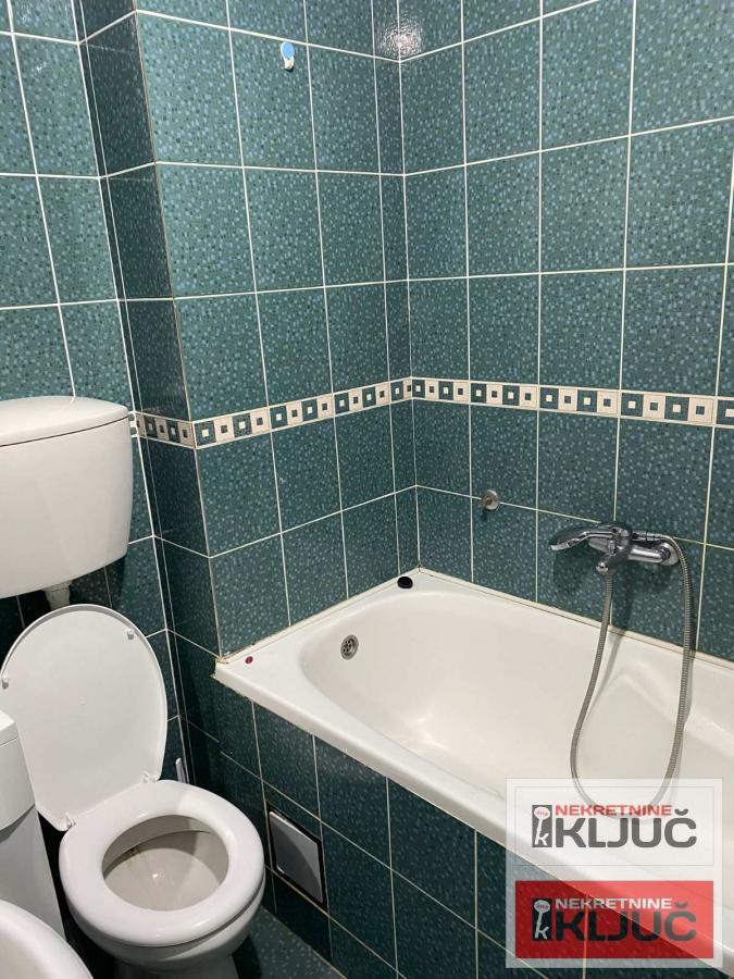 Grbavica -useljiv jednosoban stan 5