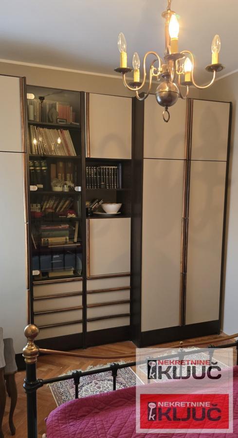 KEJ IZDAJE SE KRATKOROČNO DVOSOBAN NAMEŠTEN STAN 11