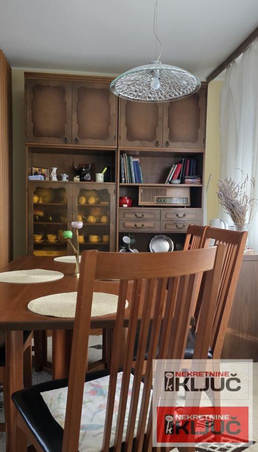 KEJ IZDAJE SE KRATKOROČNO DVOSOBAN NAMEŠTEN STAN 18