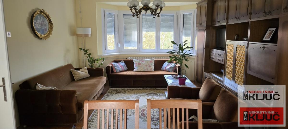 KEJ IZDAJE SE KRATKOROČNO DVOSOBAN NAMEŠTEN STAN 2