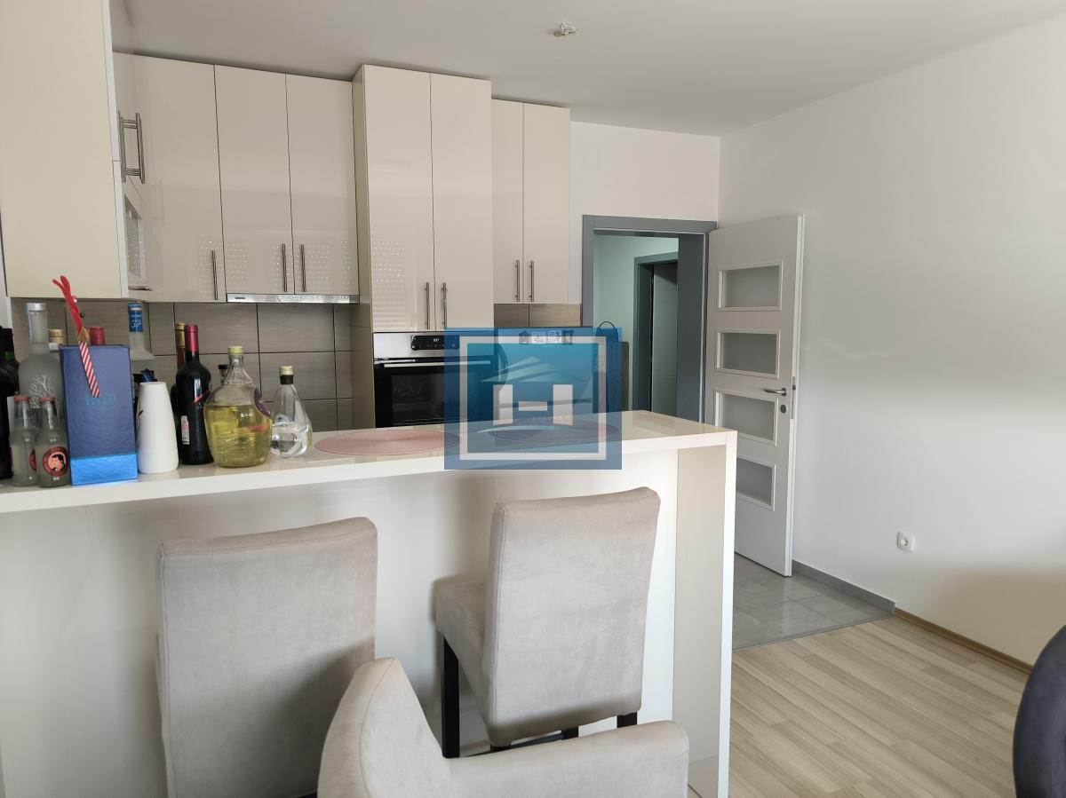 TOP PONUDA – Stan u novogradnji, odmah useljiv! 2