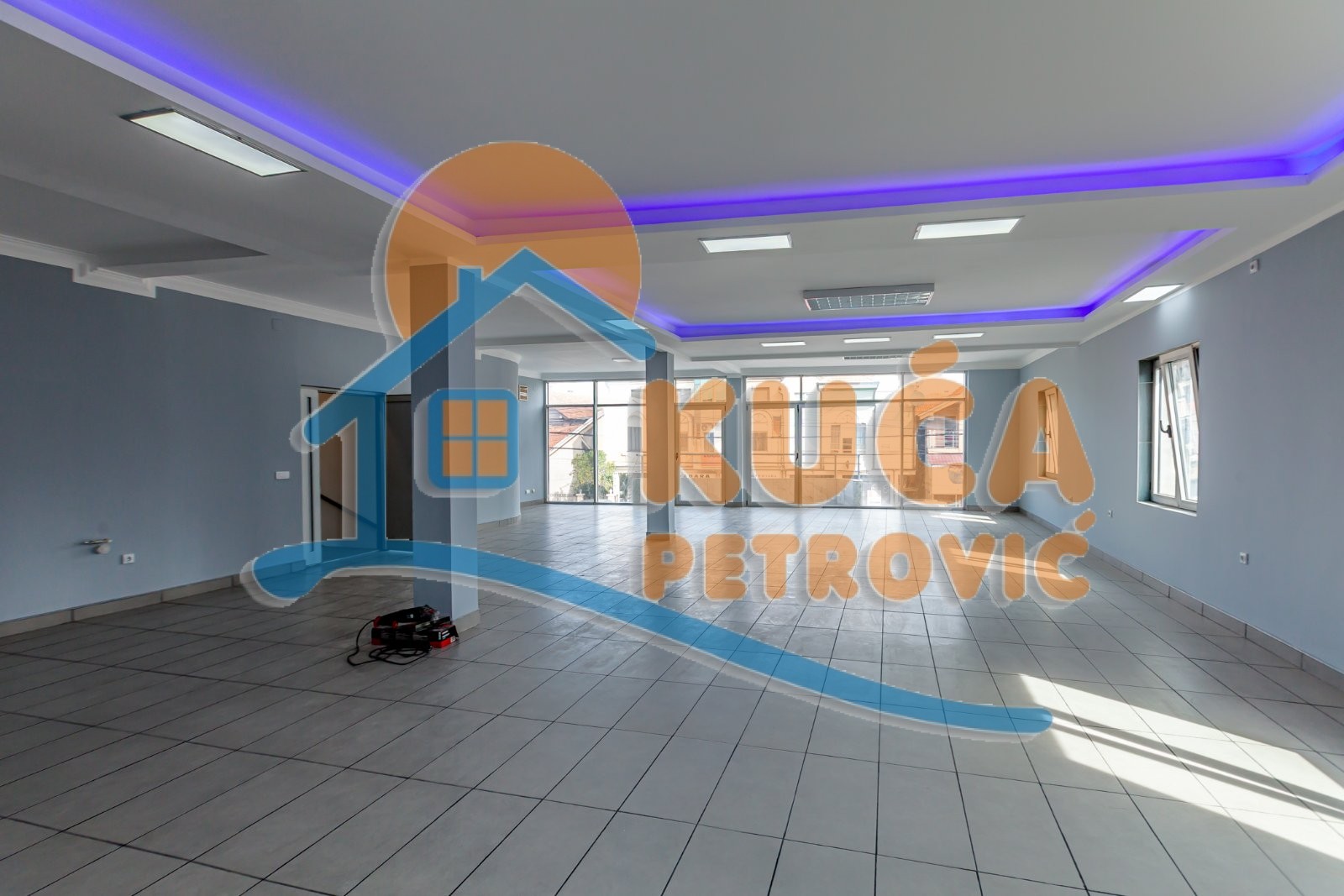 Lokal, 189 m2, Durlan, Knjazevačka ID: p-014823 1