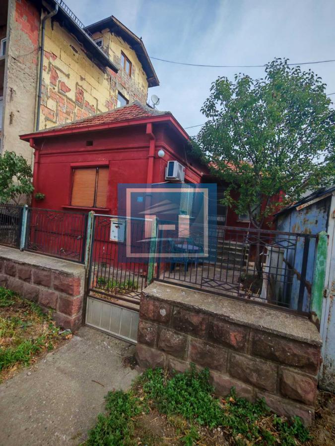 Starija kuća za renoviranje 2