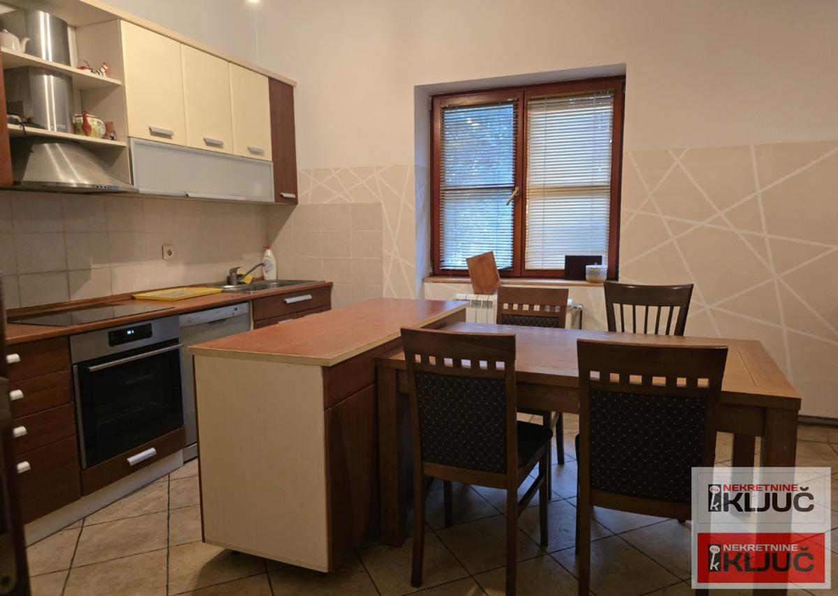 SAJAM IZDAJE SE KOMPLETNO OPREMLJENA KUĆA 14