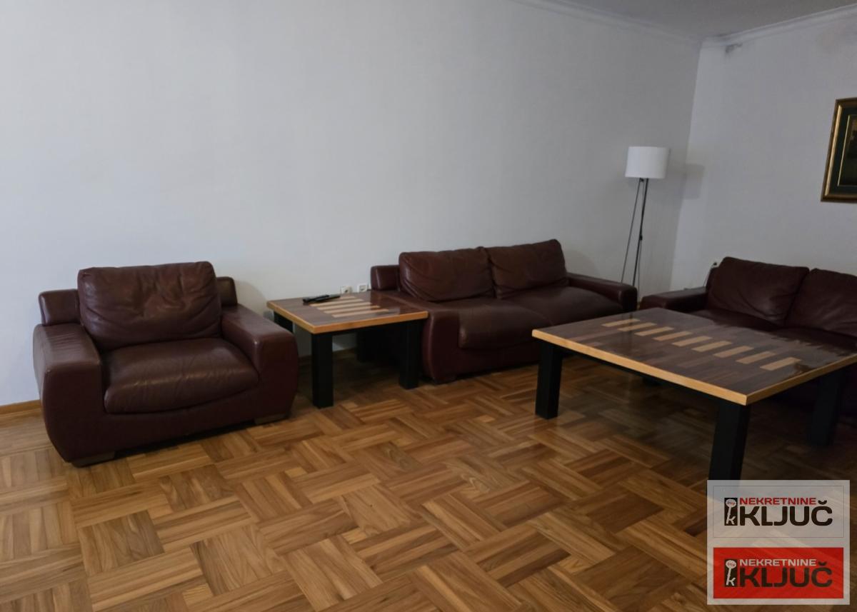 SAJAM IZDAJE SE KOMPLETNO OPREMLJENA KUĆA 15