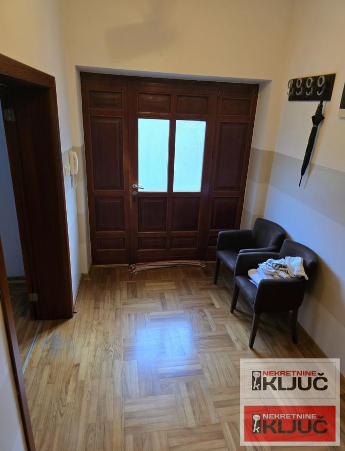 SAJAM IZDAJE SE KOMPLETNO OPREMLJENA KUĆA 22