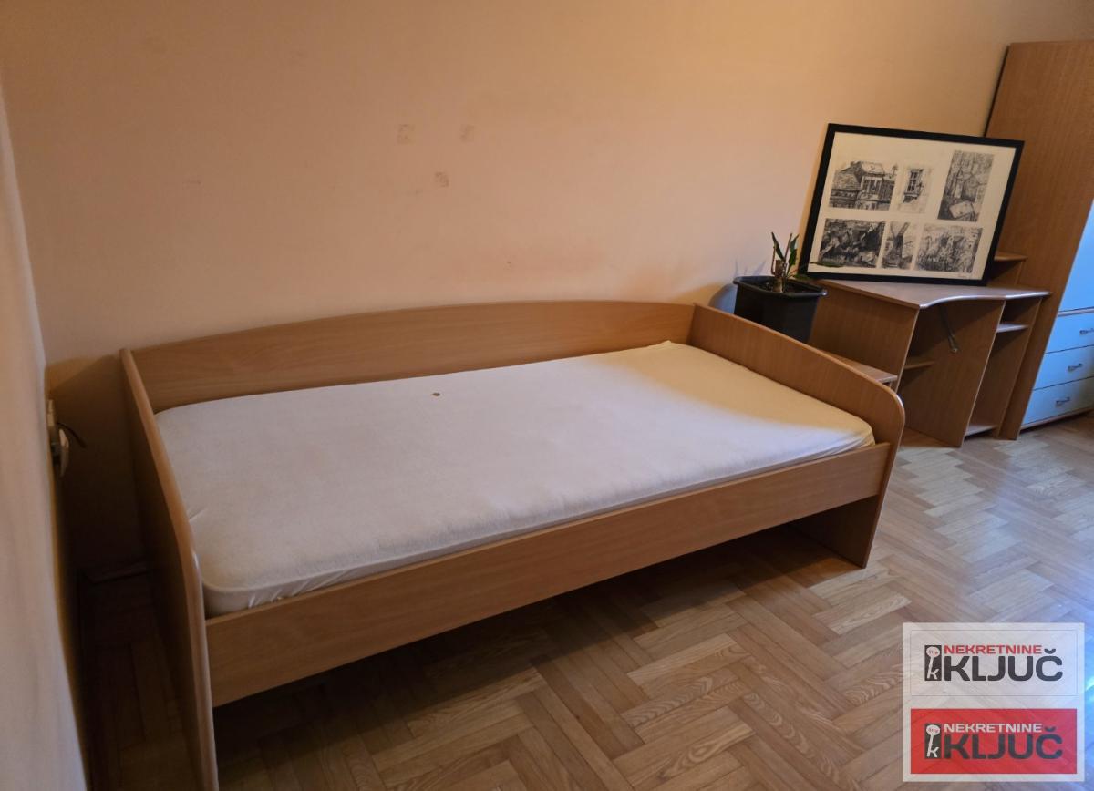 SAJAM IZDAJE SE KOMPLETNO OPREMLJENA KUĆA 29