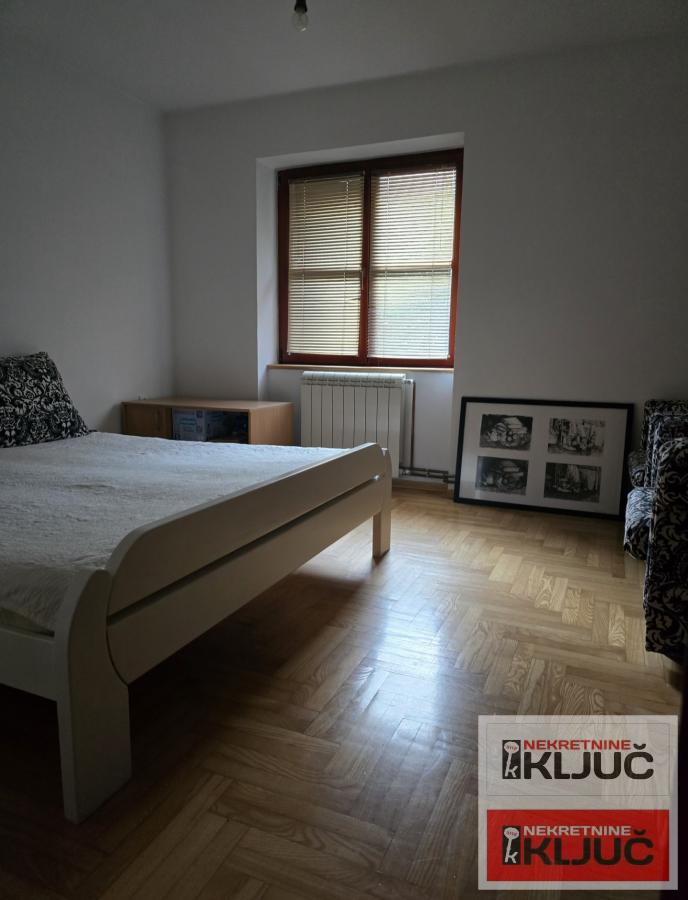 SAJAM IZDAJE SE KOMPLETNO OPREMLJENA KUĆA 38