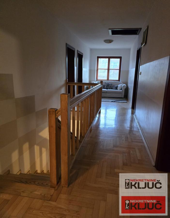 SAJAM IZDAJE SE KOMPLETNO OPREMLJENA KUĆA 39