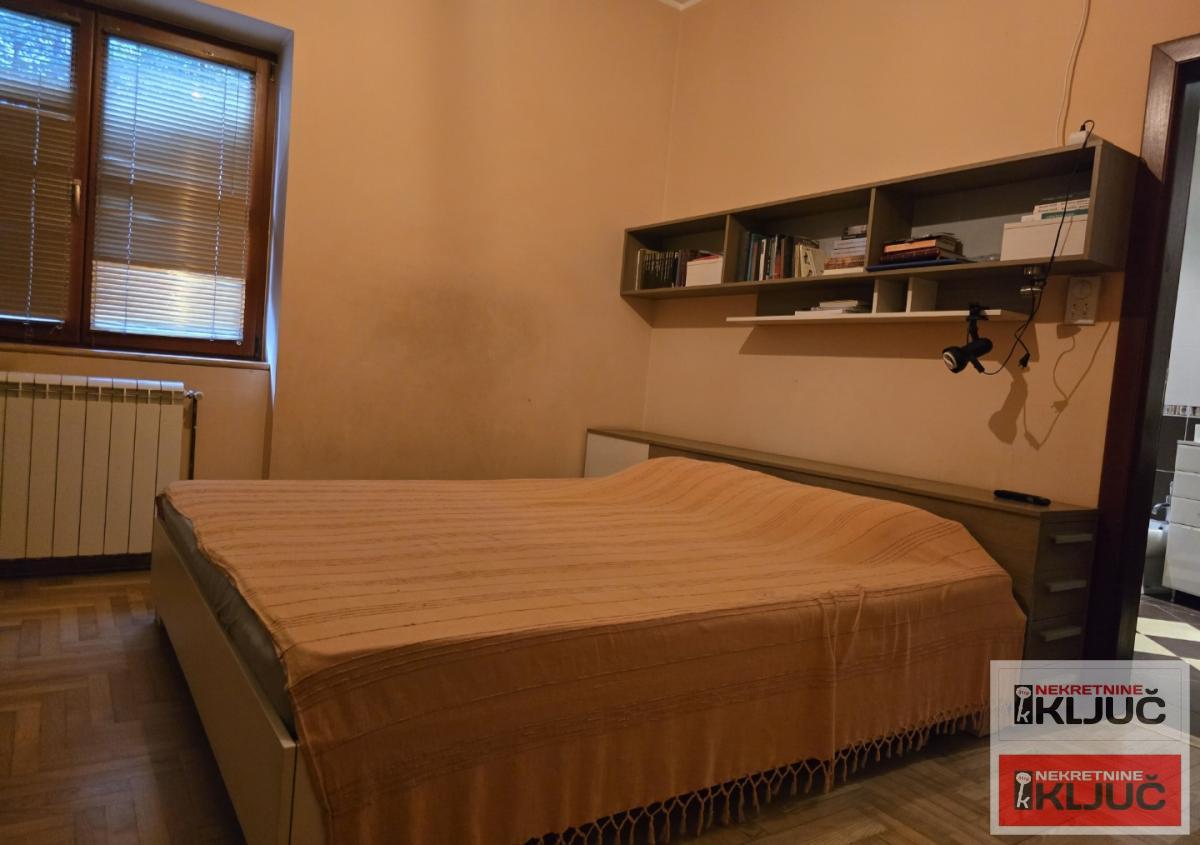 SAJAM IZDAJE SE KOMPLETNO OPREMLJENA KUĆA 9